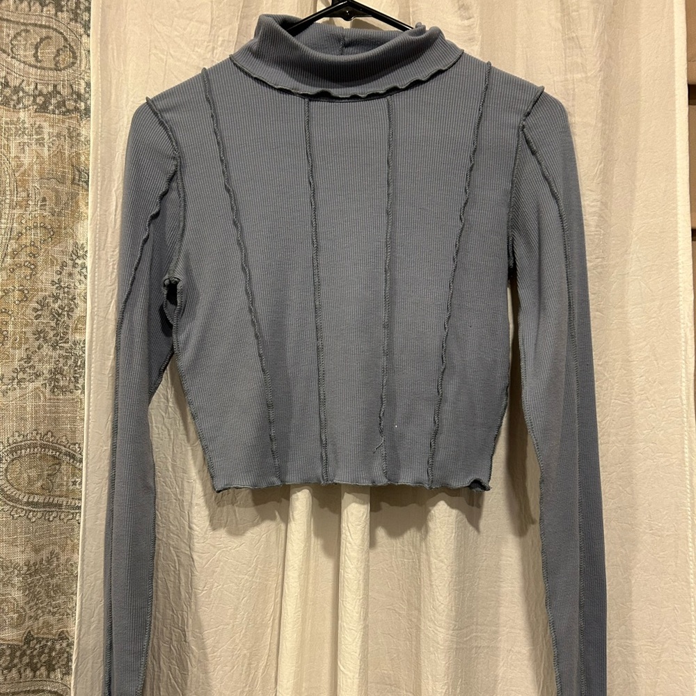 Blue cropped long sleeve turtle neck